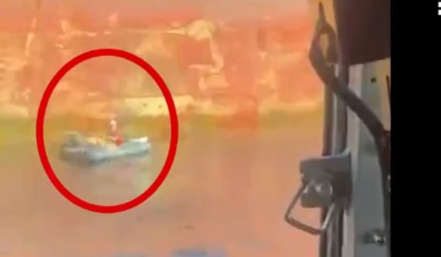 Un bărbat a fost salvat după ce a plutit în derivă pe o saltea gonflabilă, la peste 35 de kilometri de țărm, în Spania | VIDEO