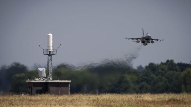 Olanda a tras asupra unor drone suspecte în apropierea unei baze aeriene care adăpostea arme nucleare americane