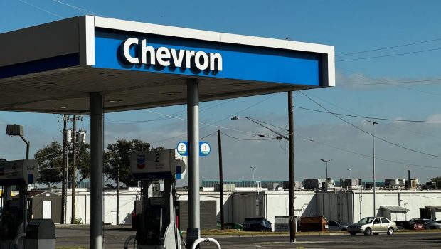 O companie petrolieră americană ar putea cumpăra o parte din portofoliul internațional al Lukoil