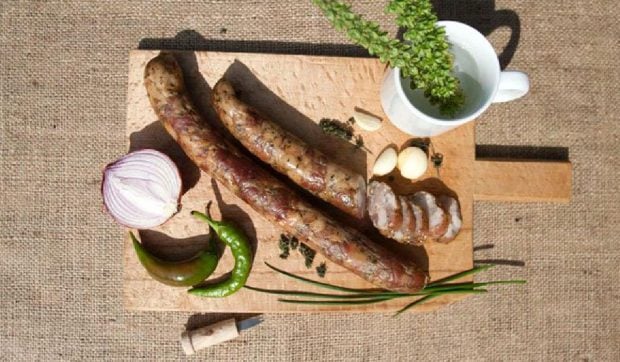 Cârnații din topor din Vâlcea au obținut protecție europeană. Rețeta are aproape o sută de ani