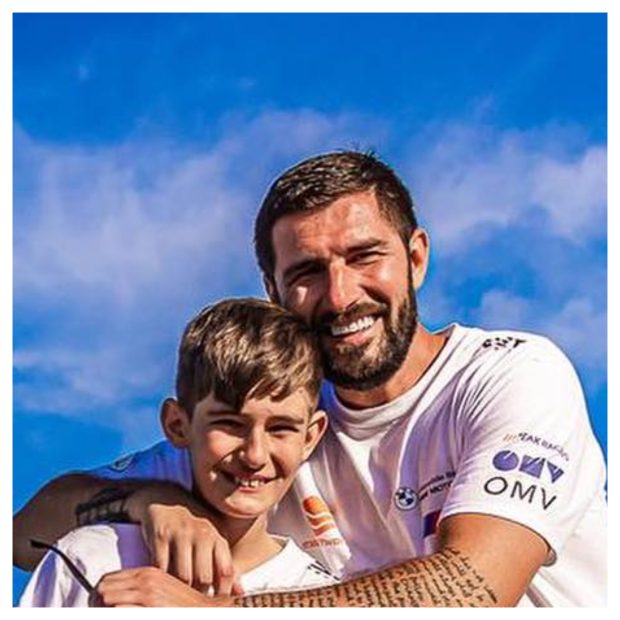 Imagine Stire Cu ce se ocupă fiul lui Cătălin Cazacu. La 15 ani, Andrei și-a depășit deja tatăl: „Are un trofeu mai valoros” | 2review.ro