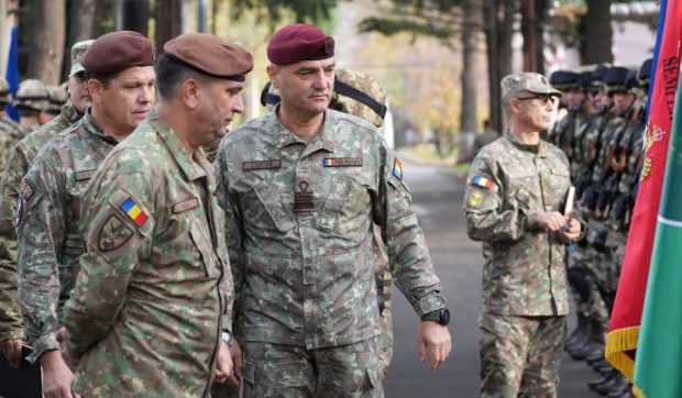 Cine sunt cei trei comandanți ai Paradei de Ziua Națională, pe 1 Decembrie, de la Arcul de Triumf. Unul singur e general