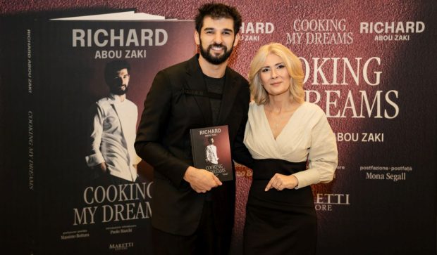 Imagine Stire Ce a scris Chef Richard Abou Zaki în „Cooking my dreams”, prima lui carte: „Mi-am deschis sufletul cu multă emoție” | 2review.ro