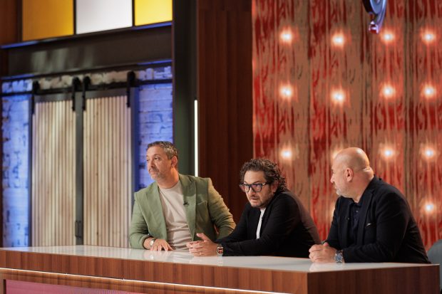 Imagine Stire „MasterChef România” 24 noiembrie 2025. Vizită surpriză la Pro TV. „Ne-am atașat de voi. Au însemnat reîntoarcerea noastră” | 2review.ro