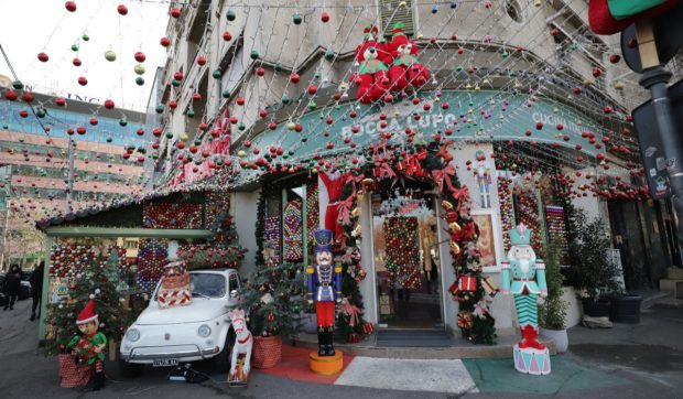 Bucureștiul s-a pregătit deja de Crăciun: imagini cu cele mai instagramabile localuri și clădiri împodobite în 2025