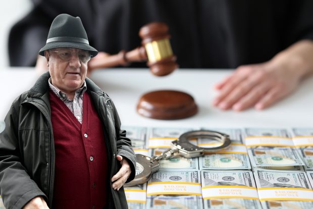 O judecătoare l-a achitat pe Mitică Dragomir în dosarul șpăgii de la RCS & RDS și l-a „condamnat” pe procuror, în locul inculpaților: „Rechizitoriul e rodul unor interpretări”