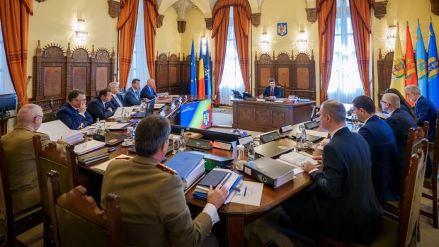 Concluzii după CSAT: creşterea numărului de militari activi și de rezerviști, o prioritate. „Trebuie să fim pregătiți pentru un război de lungă durată”