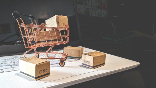 Primăria Oradea cere magazinelor online să aibă un orar de funcționare: „Trebuie să aibă program cu publicul”