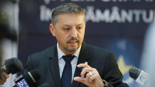 Cumulul pensie-salariu nu va afecta profesorii, promite ministrul Daniel David: „Aşa cum a spus şi premierul Bolojan, vom fi atenţi”