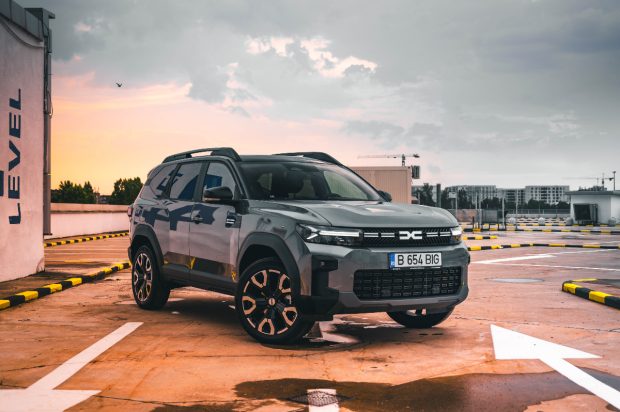Noua Dacia Bigster e „cea mai bună alternativă la chilipirurile chinezești”: „Portbagajul său este o adevărată cavernă”, scrie o revistă spaniolă