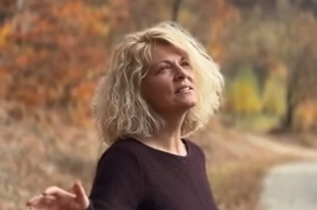 Imagine Stire Dana Nălbaru revine în muzică. Melodia pe care o va lansa alături de un videoclip filmat în Argeș: „Din dragoste pentru Dumnezeu” | 2review.ro