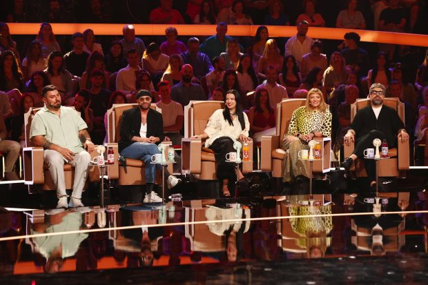 Imagine Stire Apariții spectaculoase la „The Ticket”, în ediția de sâmbăta aceasta. Mihai Bendeac și Micutzu reacționează. „Păreți dintr-un alt univers” | 2review.ro