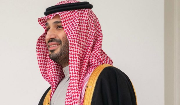 Prințul moștenitor al Arabiei Saudite i-a promis lui Trump investiții de un trilion de dolari, dar vistieria statului este la pământ