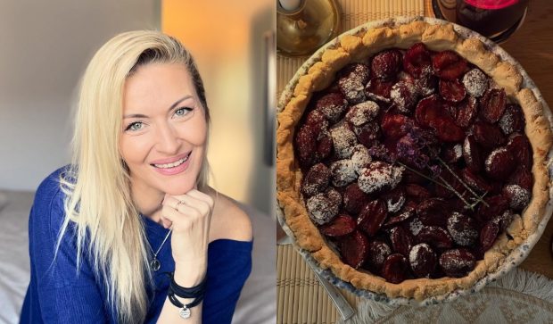 Imagine Stire Tarta cu prune, desertul cu care Elwira Petre și-a cucerit familia. Rețeta pas cu pas | 2review.ro