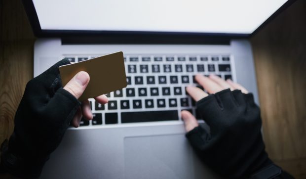Cum să eviți capcanele de Revelion cu bilete false „last-minute”: 8 metode recomandate de DNSC