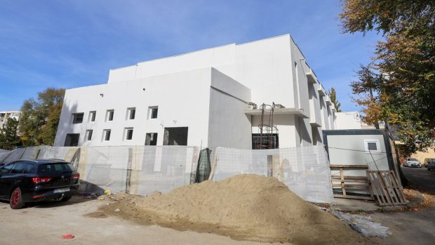 Fostul cinematograf „Flacăra” din Galați, renovat cu bani europeni: clădirea se afla într-o stare avansată de degradare