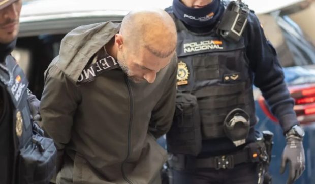 Un român din Spania și-a ucis iubita sub ochii fetiței lor de 2 ani, în timp ce conducea. Procurorul îl vrea 27 de ani după gratii