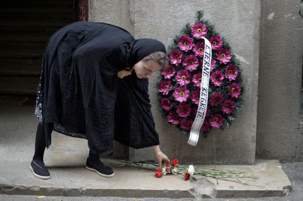 Înmormântările aduc milioane în Iași, dar profiturile nu se văd