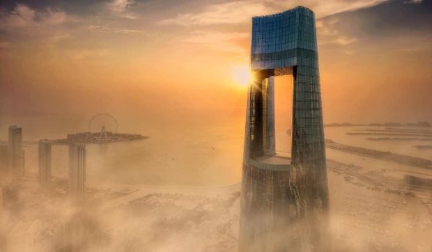 Cel mai înalt hotel din lume, inaugurat în Dubai: are 82 de etaje și peste 1000 de camere