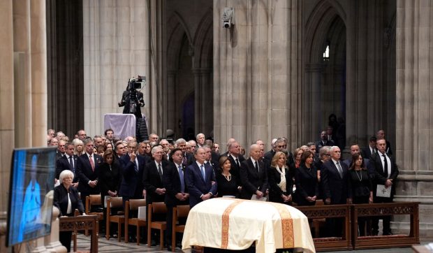 Donald Trump și J.D. Vance n-au fost invitați la înmormântarea lui Dick Cheney. George Bush și Joe Biden l-au condus pe influentul republican pe ultimul drum