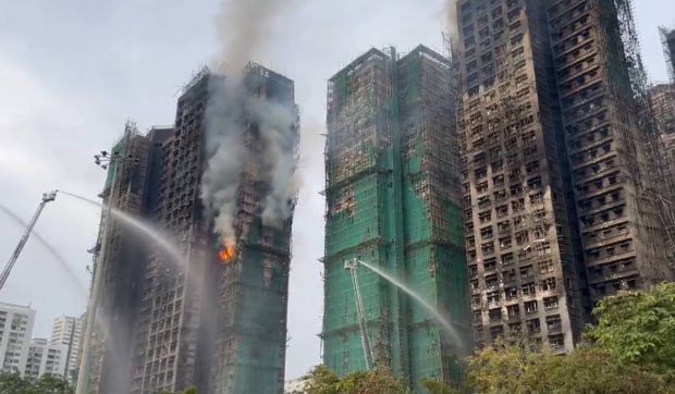 De ce se folosește bambus la schele în Hong Kong? Explicațiile unui expert în construcții după incendiul devastator din Tai Po