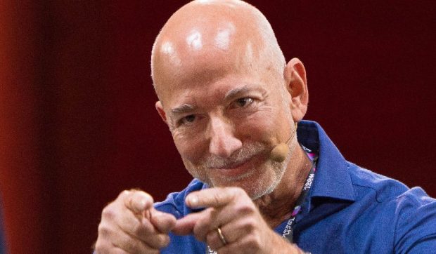 Jeff Bezos a spus care sunt angajații pe care Inteligența Artificială nu-i va putea înlocui niciodată