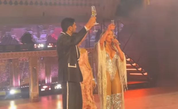 Nunta anului în India: show cu Jennifer Lopez, decoruri James Bond, Donald Trump jr printre meseni și un tort în formă de palat | VIDEO