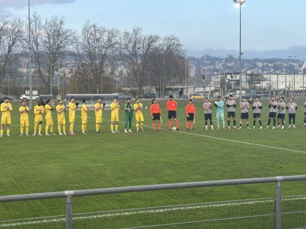 Cum arată un derby din Liga 3 din Elveția. De la 0-3 la 3-3, intrări tari, 2 „roșii”, patronul-antrenor eliminat de pe bancă: „Nu e ca Gigi Becali, chiar are licență”