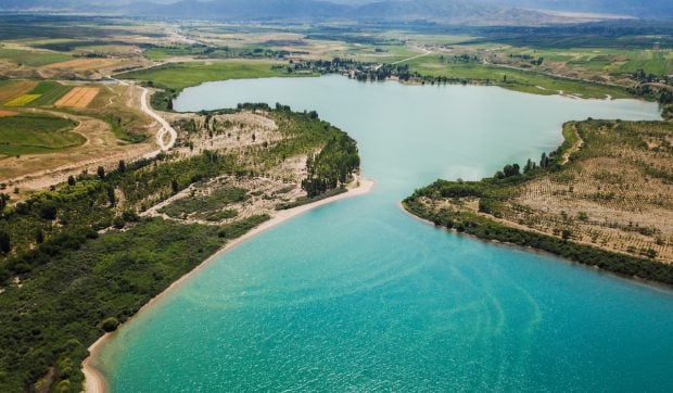Oraș medieval, pierdut de secole, descoperit de arheologi sub apele lacului Issyk-Kul din Kirghizstan