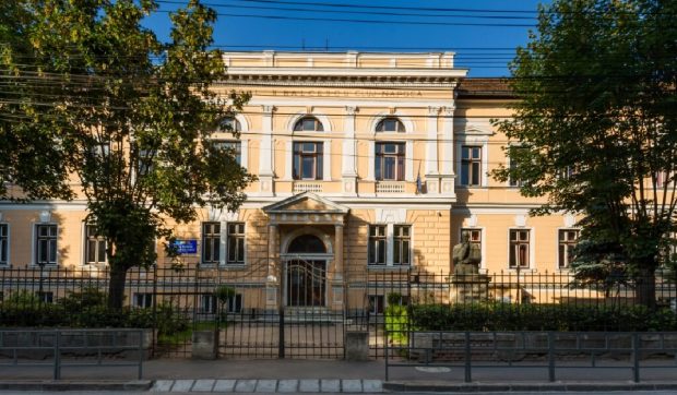 Un elev de 6 ani, din Cluj, a rămas fără un deget, după ce ar fi fost agresat de colegii de clasă