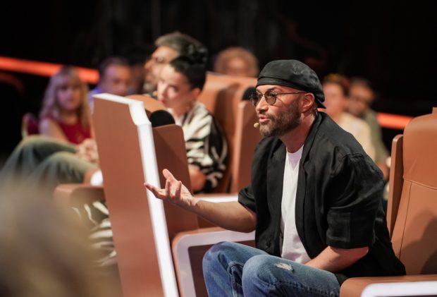 Imagine Stire The Ticket, 8 noiembrie 2025. O mamă și fiica ei vin împreună la emisiune, dar concurează cu numere diferite | 2review.ro