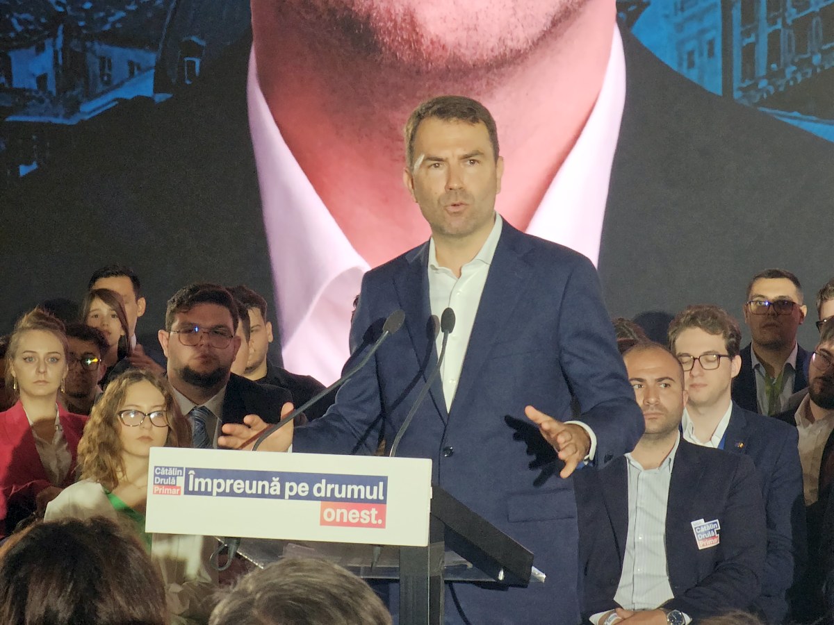 Poza pentru articolul Grindeanu spune că Drulă e ministrul informal al Transporturilor „Cereți registrul de intrare și ieșire”. Replica fostului președinte al USR