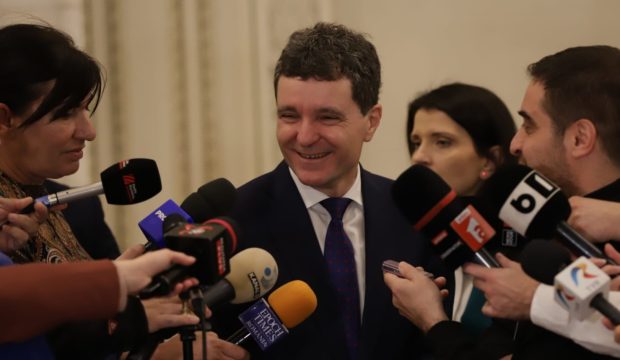 Nicușor Dan a vorbit în Parlament despre revenirea românilor din diaspora acasă
