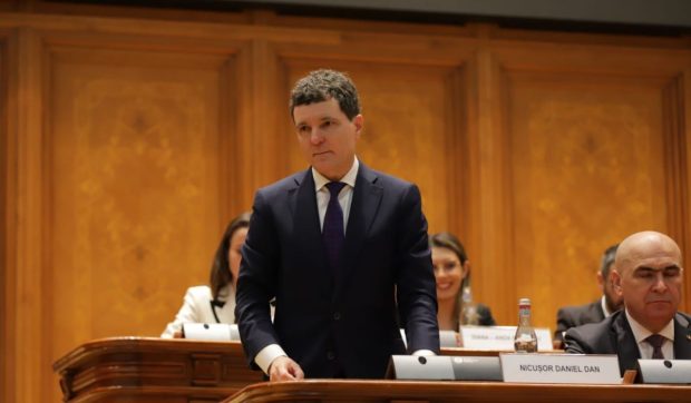 Cea mai mare vulnerabilitate a României este capacitatea redusă a administrației publice, susține Nicușor Dan. Cum se pot rezolva problemele interne ale țării