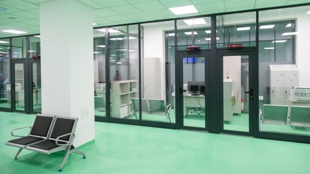 Noul ambulatoriu din Oradea, un proiect de 10 milioane euro, inaugurat săptămâna viitoare. Are 20 de specialităţi medicale şi Secţie ATI