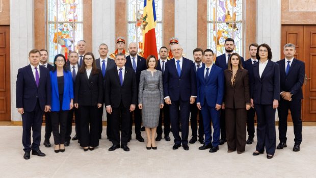 Noul guvern al Republicii Moldova, condus de Alexandru Munteanu, a depus jurământul. Cine sunt miniștrii de la Chișinău