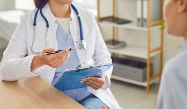 Boala cu o mie de fețe: povestea unei femei care a fost diagnosticată greșit timp de șase ani, până când un ultim test i-a salvat viața