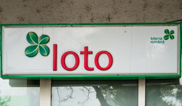 Românul care a câștigat peste 9.600.000 de euro la Loto 6/49 are 30 de ani și și-a ridicat premiul final