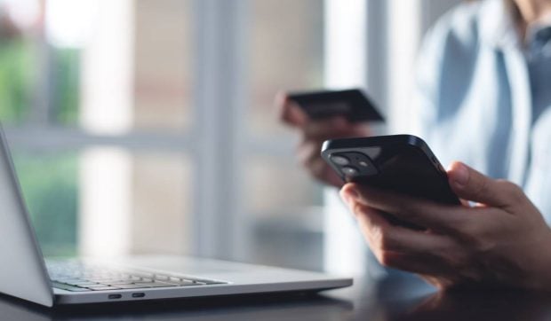 Metoda simplă prin care pensionarii rămân fără pensii, descoperită în România. Furați chiar de rude