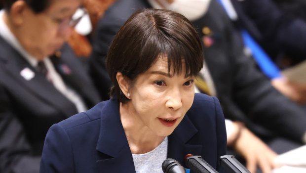 China începe exerciții militare cu foc real și ia măsuri împotriva Japoniei, care a mobilizat avioane militare. Premierul chinez refuză să se întâlnească cu Sanae Takaichi
