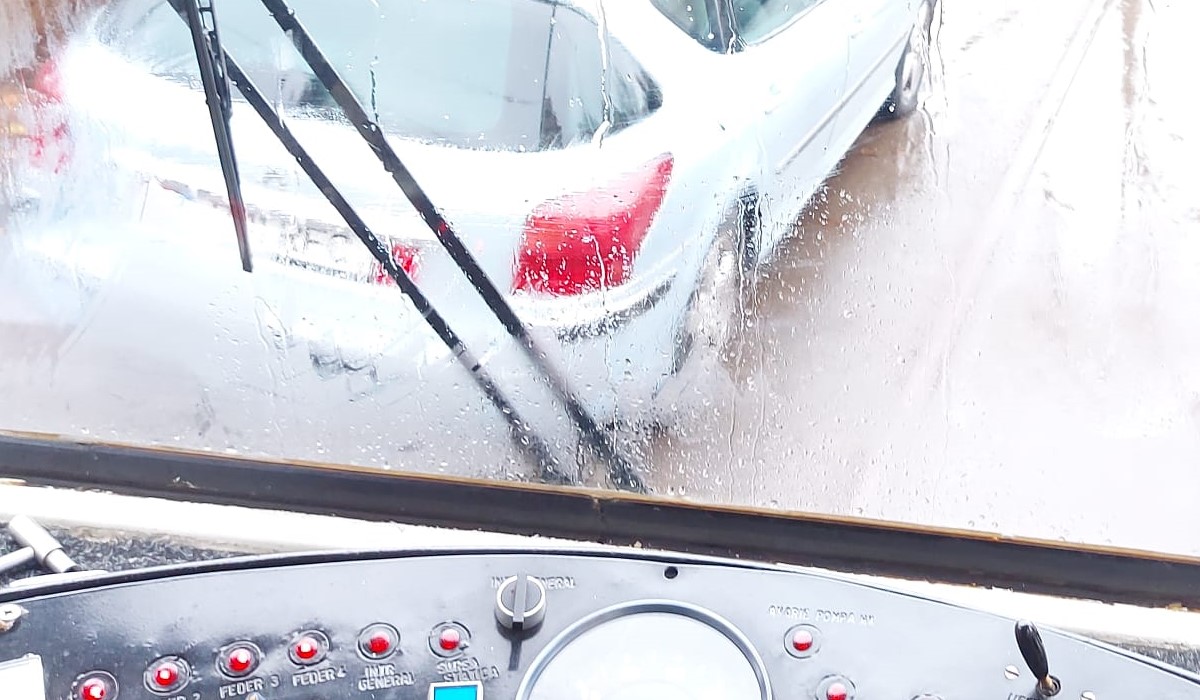 Blocat de un șofer care a mers după mici, tramvaiul 5 își reia circulația după 2 ani!