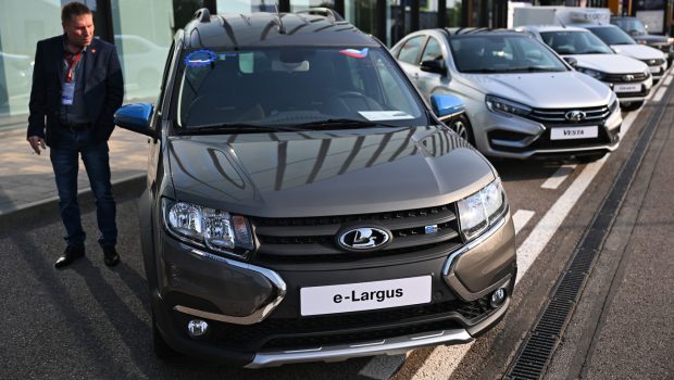 Dacia Logan MCV cu numele Lada Largus, oprită complet de la vânzare în Rusia, pentru 20 de zile