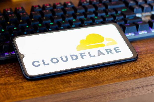 X (fosta Twitter), Spotify și ChatGPT, afectate mondial din cauza unei probleme cu Cloudflare. Mai multe site-uri nu sunt funcționale