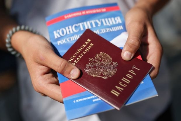 Rușii nu vor mai putea obține vize Schengen cu intrări multiple. Care sunt excepțiile