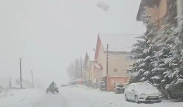Locul din România unde ninge ca în povești în minivacanța de 1 Decembrie 2025: „Sunt ani de când nu am mai văzut așa ceva”