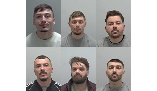 Șase români din banda „F*** The Police”, condamnați pentru furtul a 700.000 de lire din bancomate în Marea Britanie