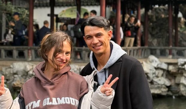 Cât au plătit doi români pentru o vacanță în China: bilete de avion, cazare, intrările la obiectivele turistice și suvenire