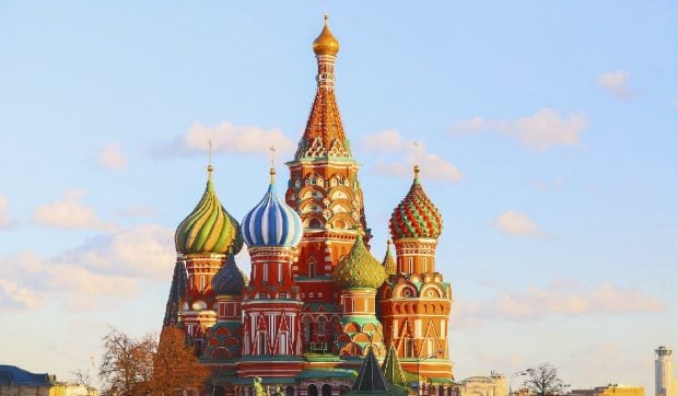 Două familii din Texas s-au mutat în Moscova pentru a-și proteja copiii de „îndoctrinarea LGBT”, dar au dat de greu