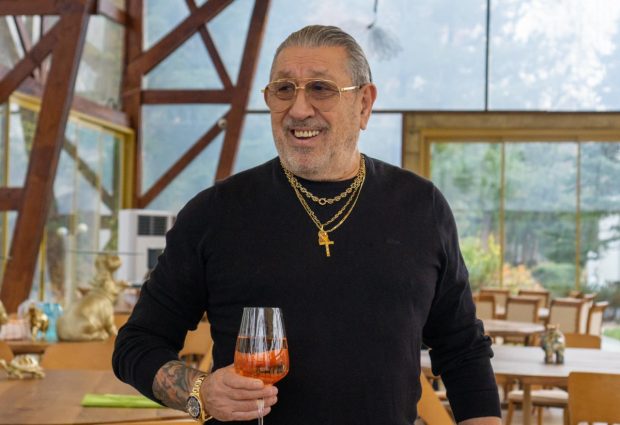 Imagine Stire Reacția lui Serghei Mizil după ce Denise Rifai și Dan Alexa au fost surprinși împreună: „Eu zic că se potrivesc, dar nu știu dacă o să meargă relația” | 2review.ro
