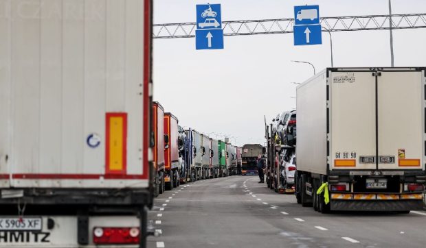 Țara care și-a închis granițele pentru șoferii de TIR din Uniunea Europeană: „Situația este aproape de dezastru”